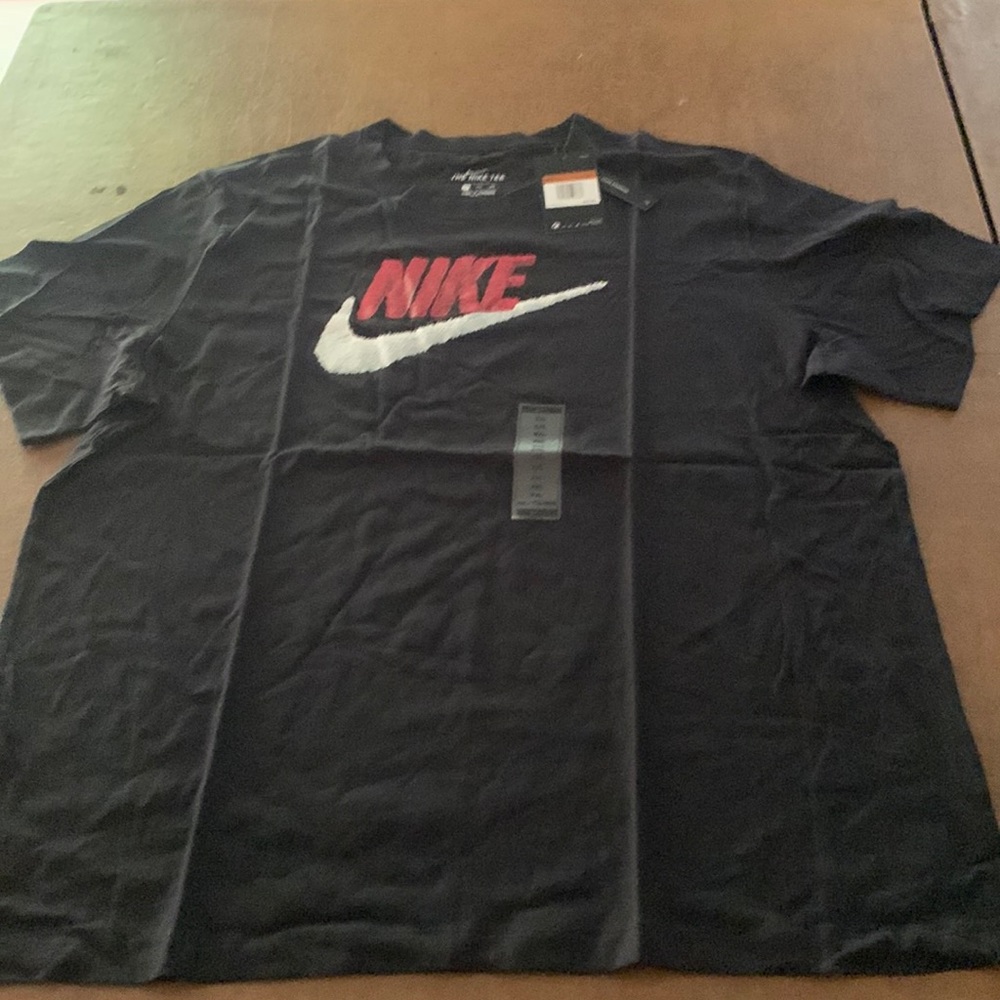 Nike Tee Shirt 2XL, New With Tags